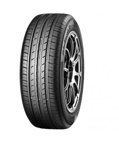 Yokohama ES32 215/55R17 94V
